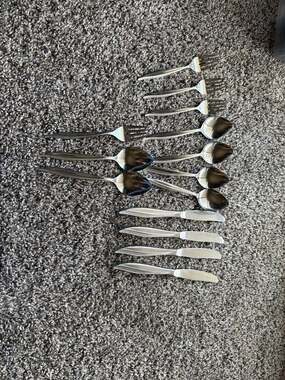 12 Piece Set Oneidacraft Deluxe Stainless Flatware Textura Pattern MCM Pattern